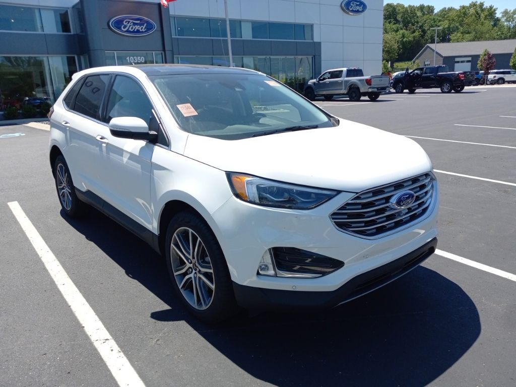 2024 Ford Edge Titanium AWD's photo