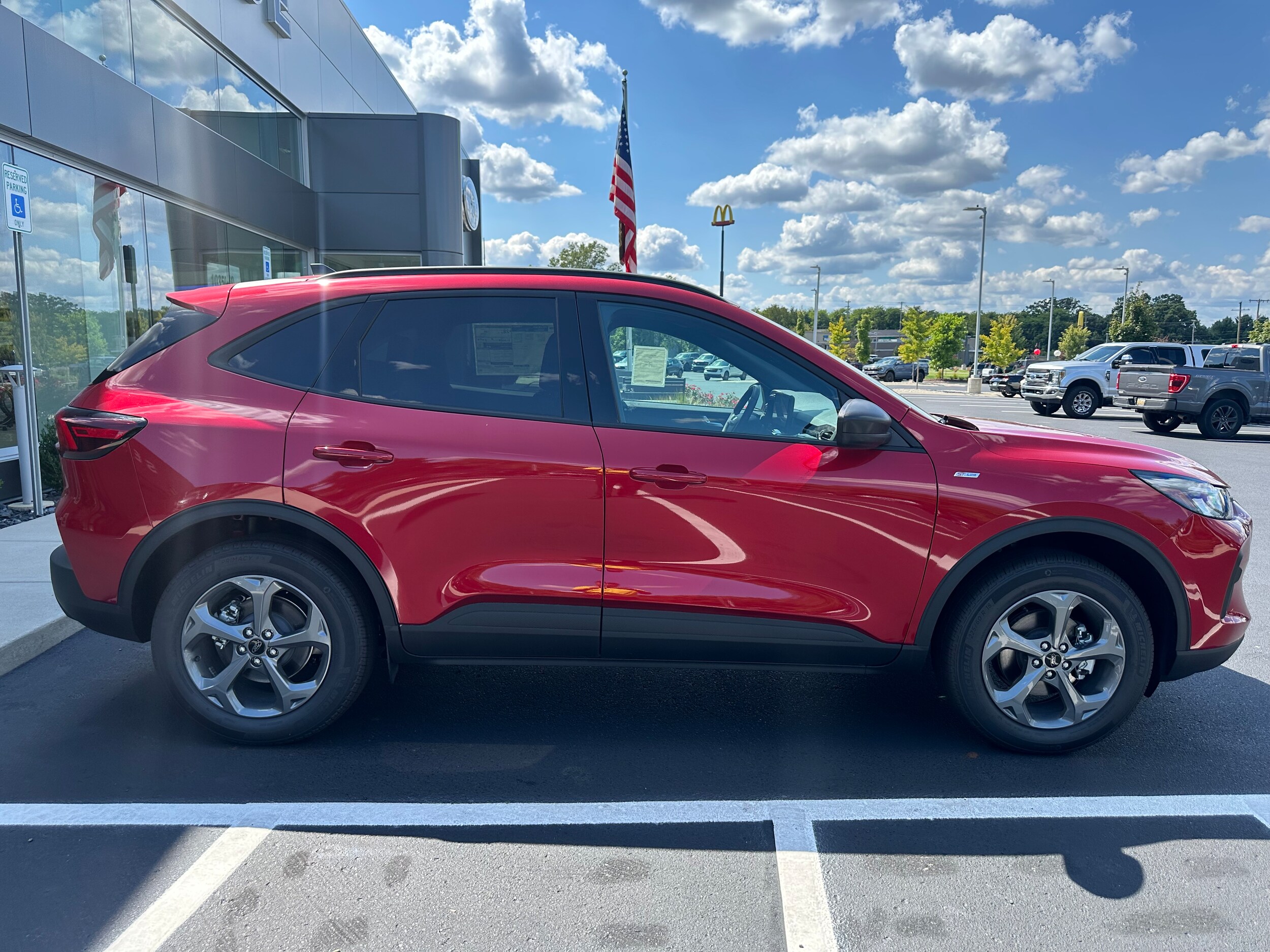 2025 Ford Escape ST-Line photo 2