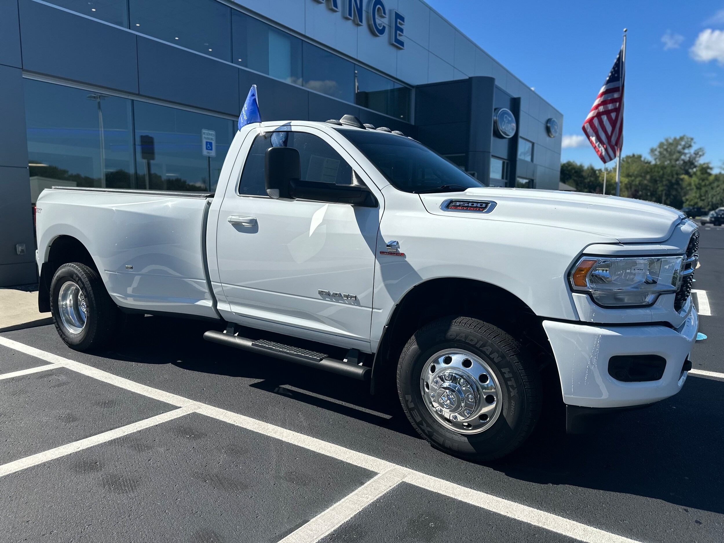 2022 Ram 3500 Big Horn photo 3