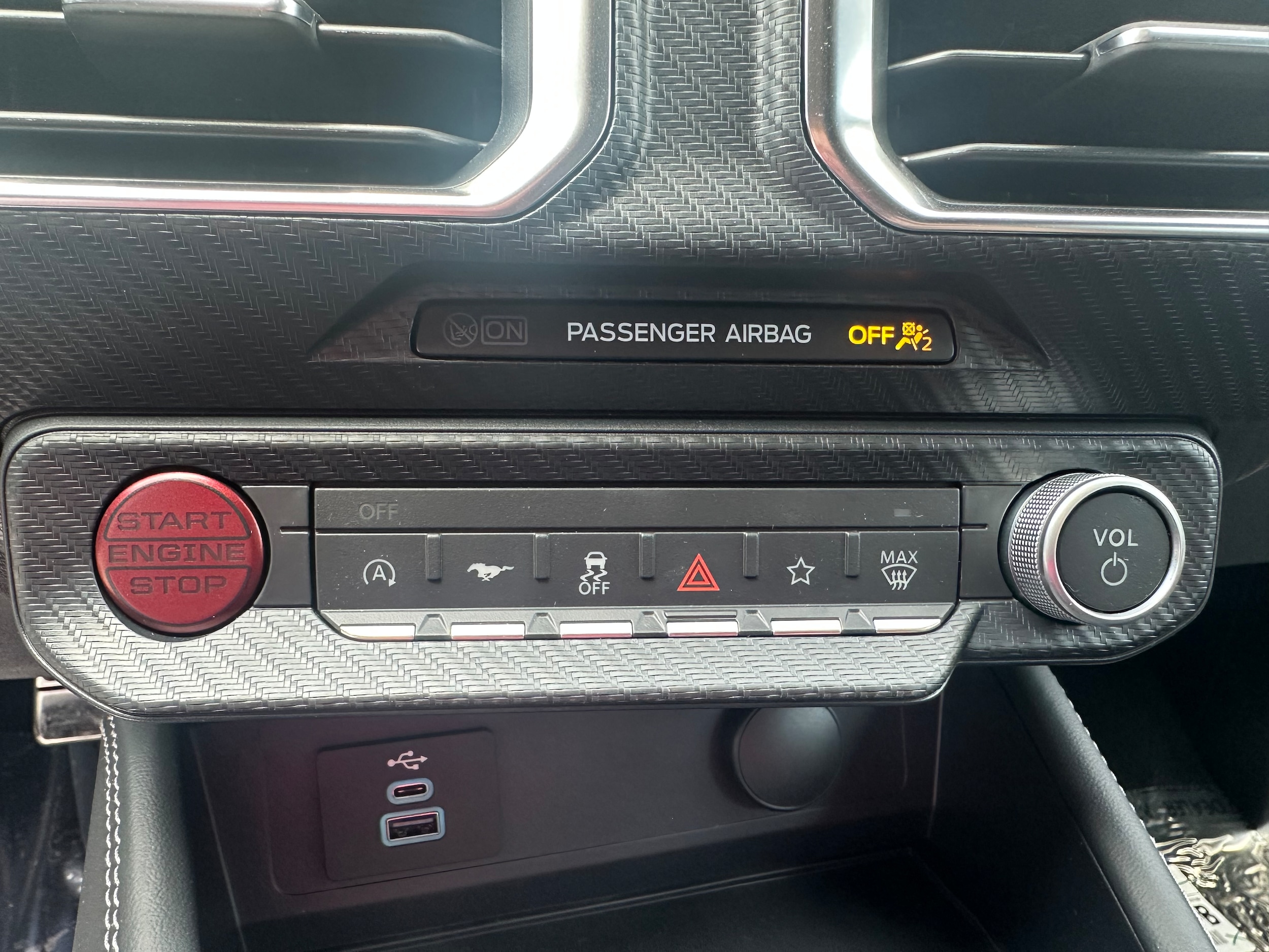 2025 Ford Mustang GT Premium Convertible - Photo 18