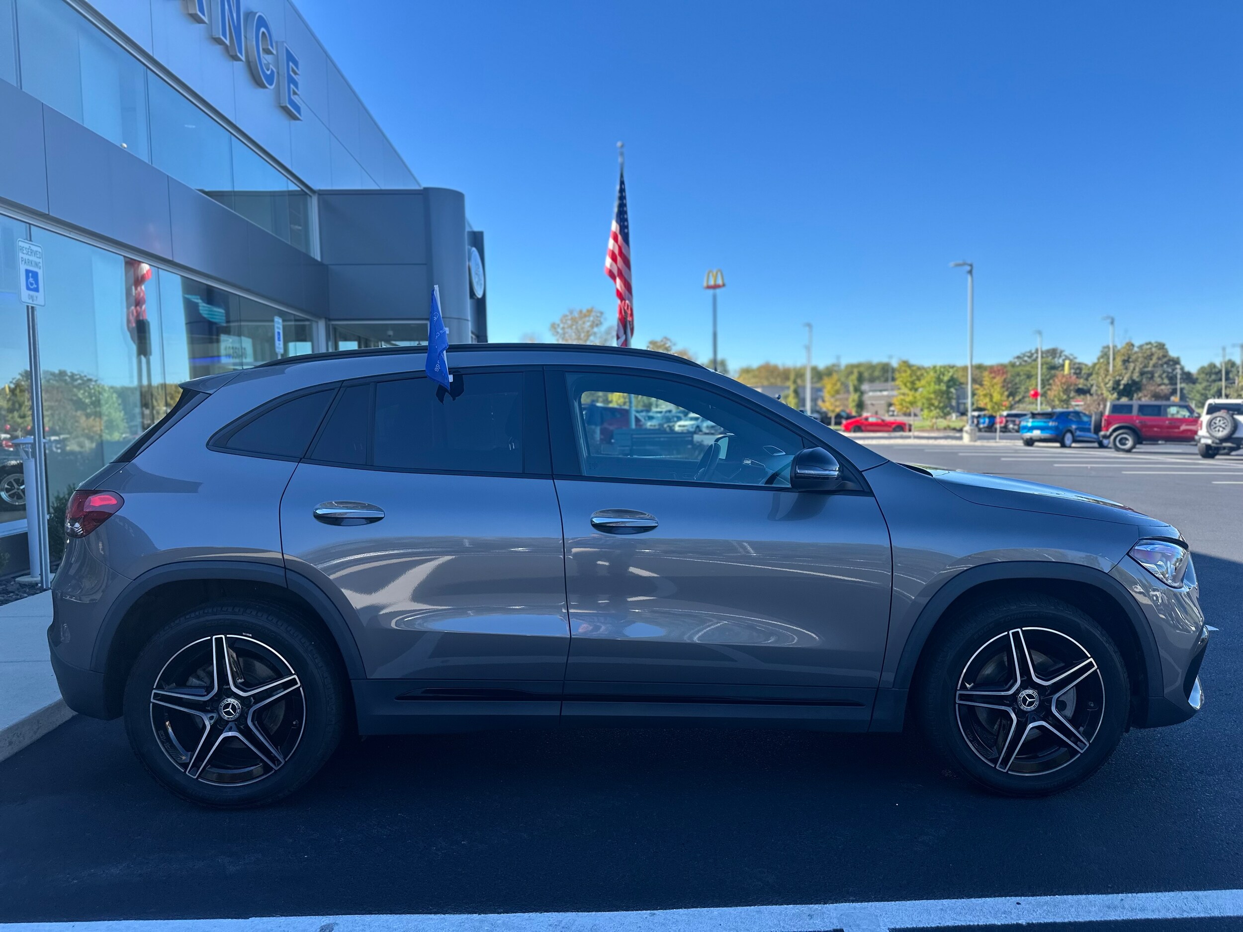 2023 Mercedes Benz GLA 250 4MATIC photo 3