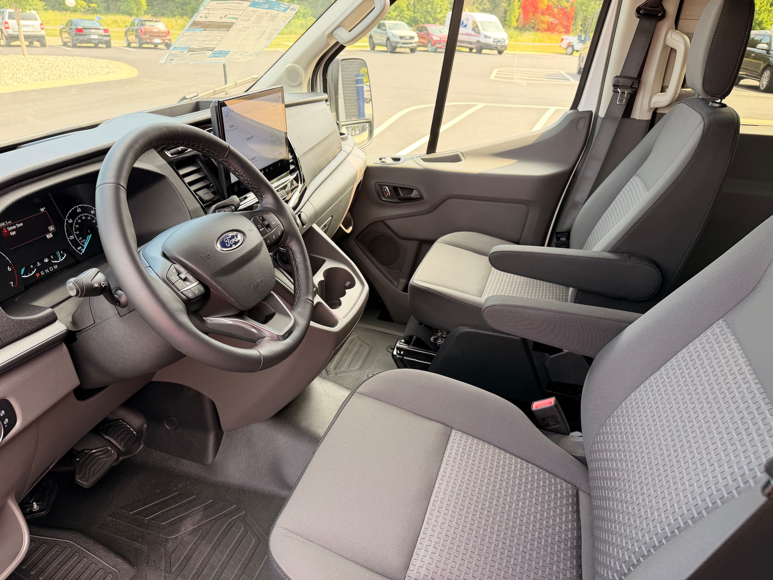 2025 Ford Transit Passenger Van XLT - Photo 13