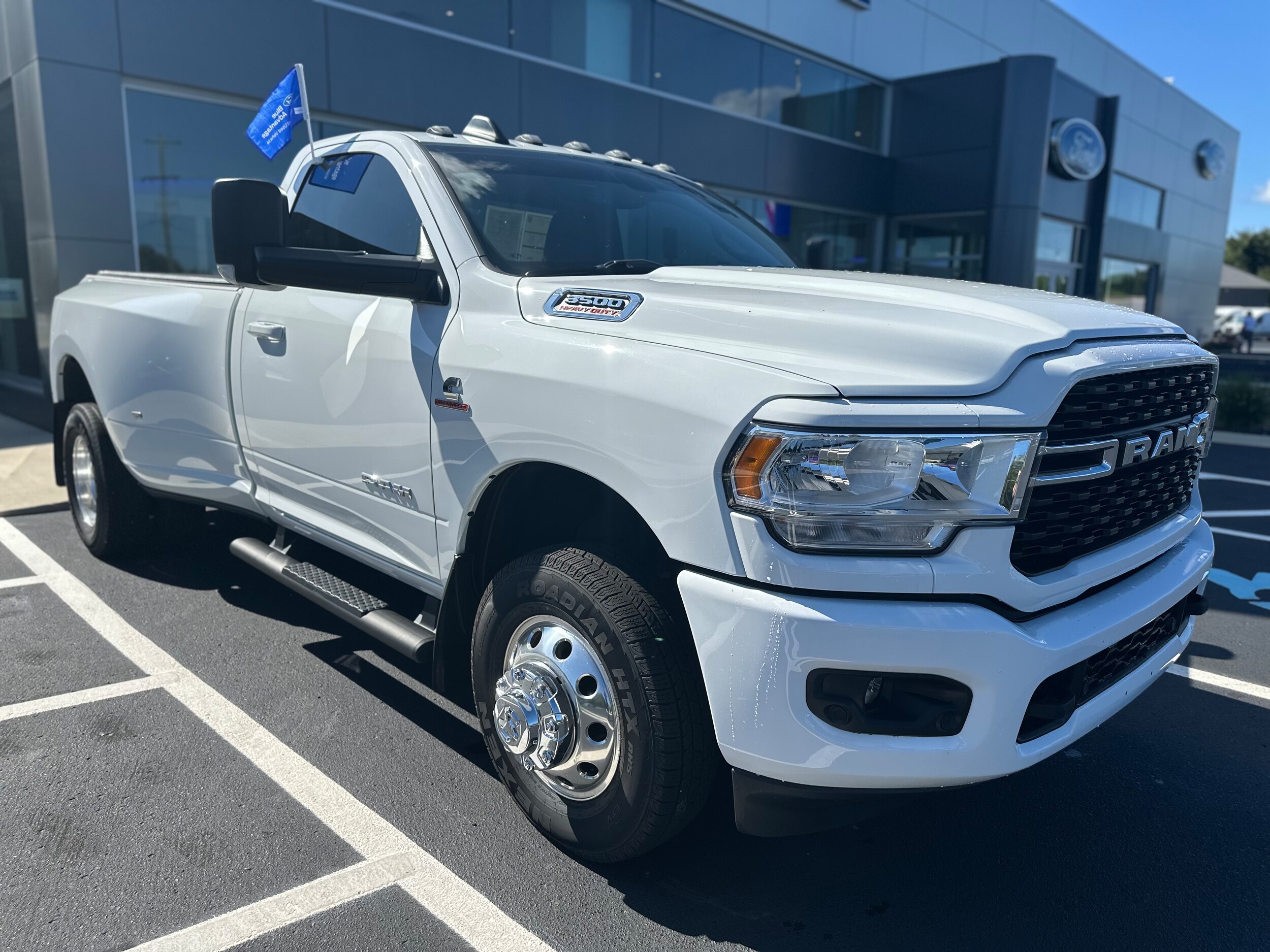 2022 Ram 3500 Big Horn photo 2