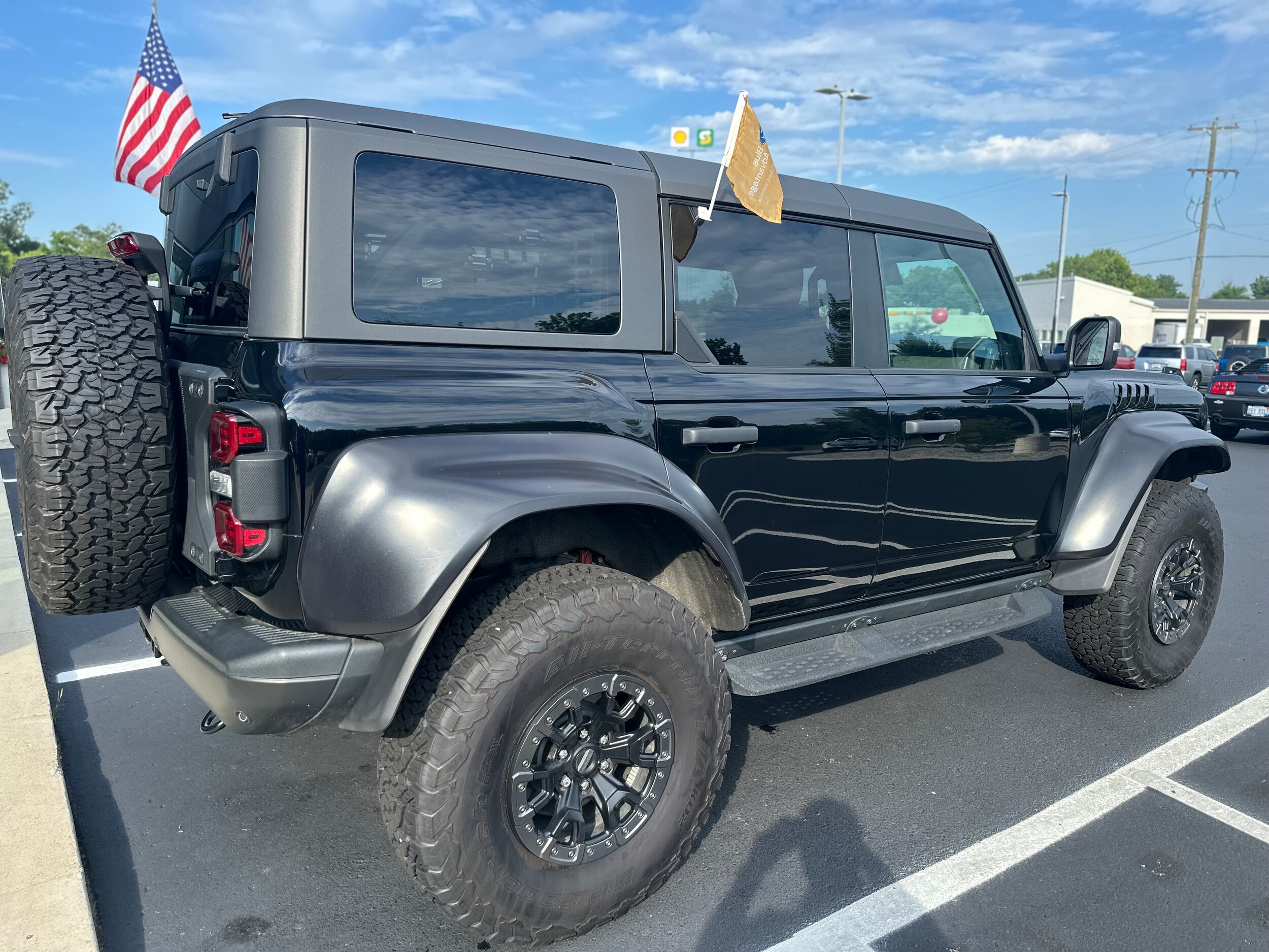 2023 Ford Bronco Raptor photo 3