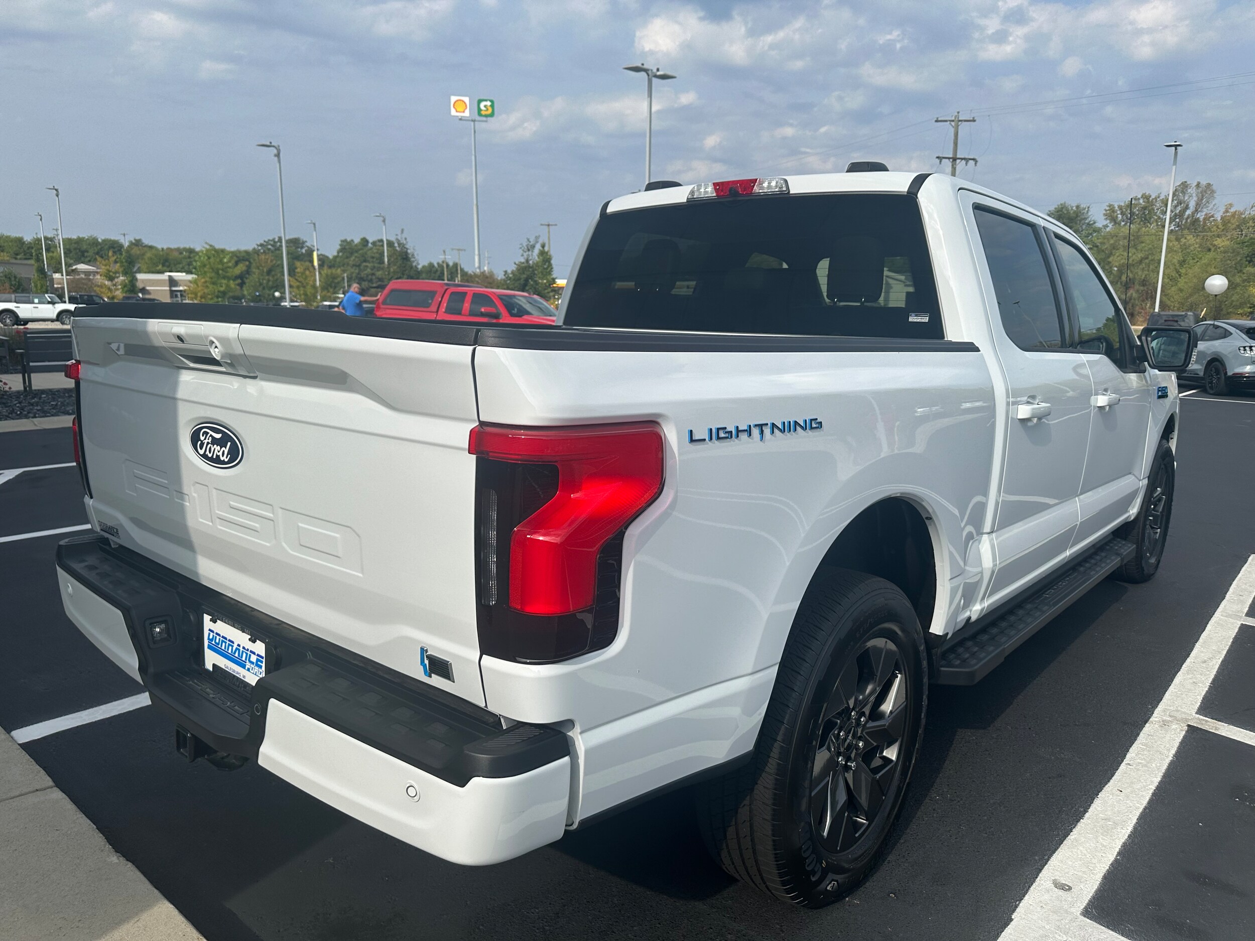 2025 Ford F-150 Lightning photo 4