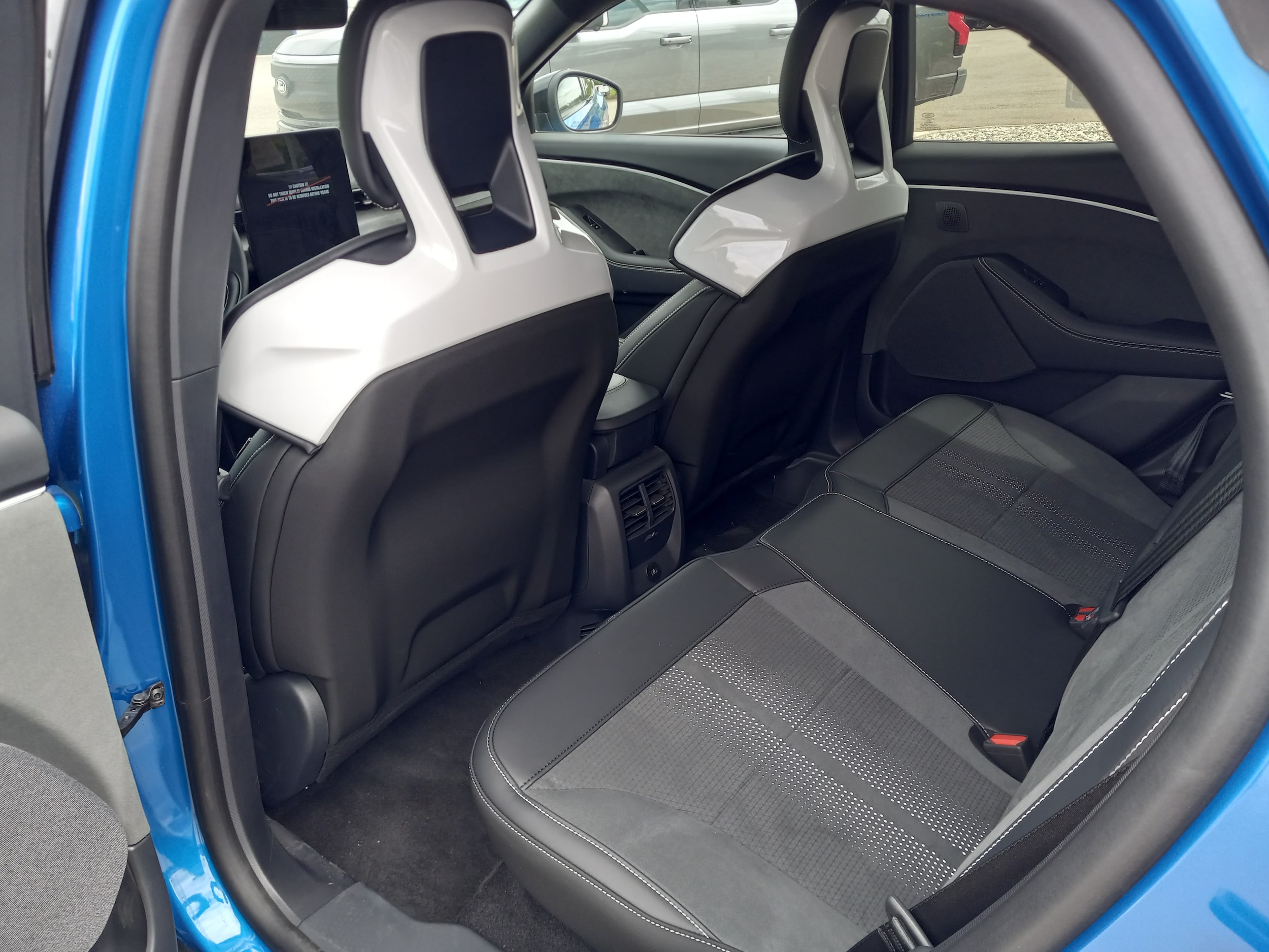 2025 Ford Mustang Mach-E GT - Photo 18