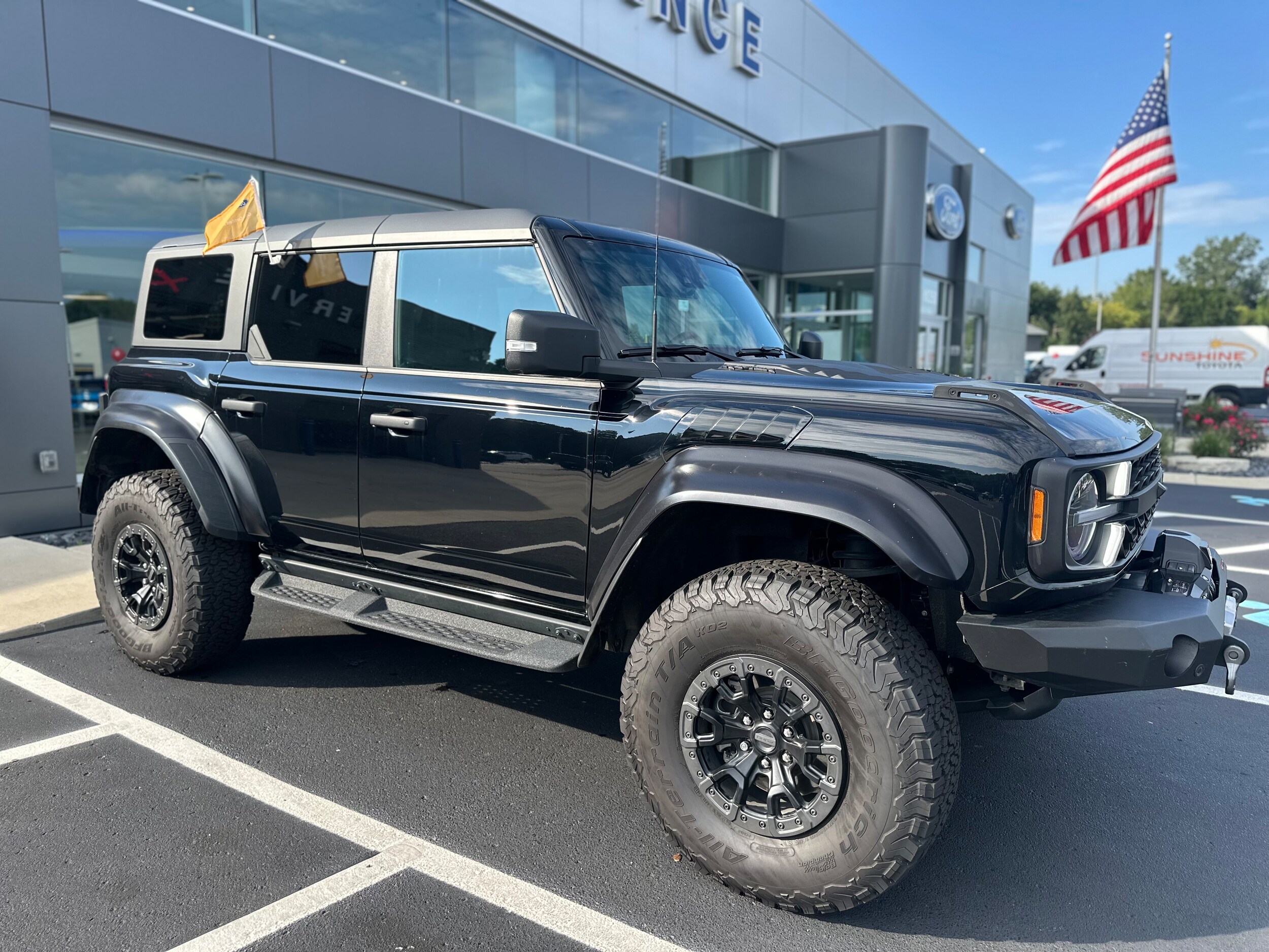 2023 Ford Bronco Raptor photo 2