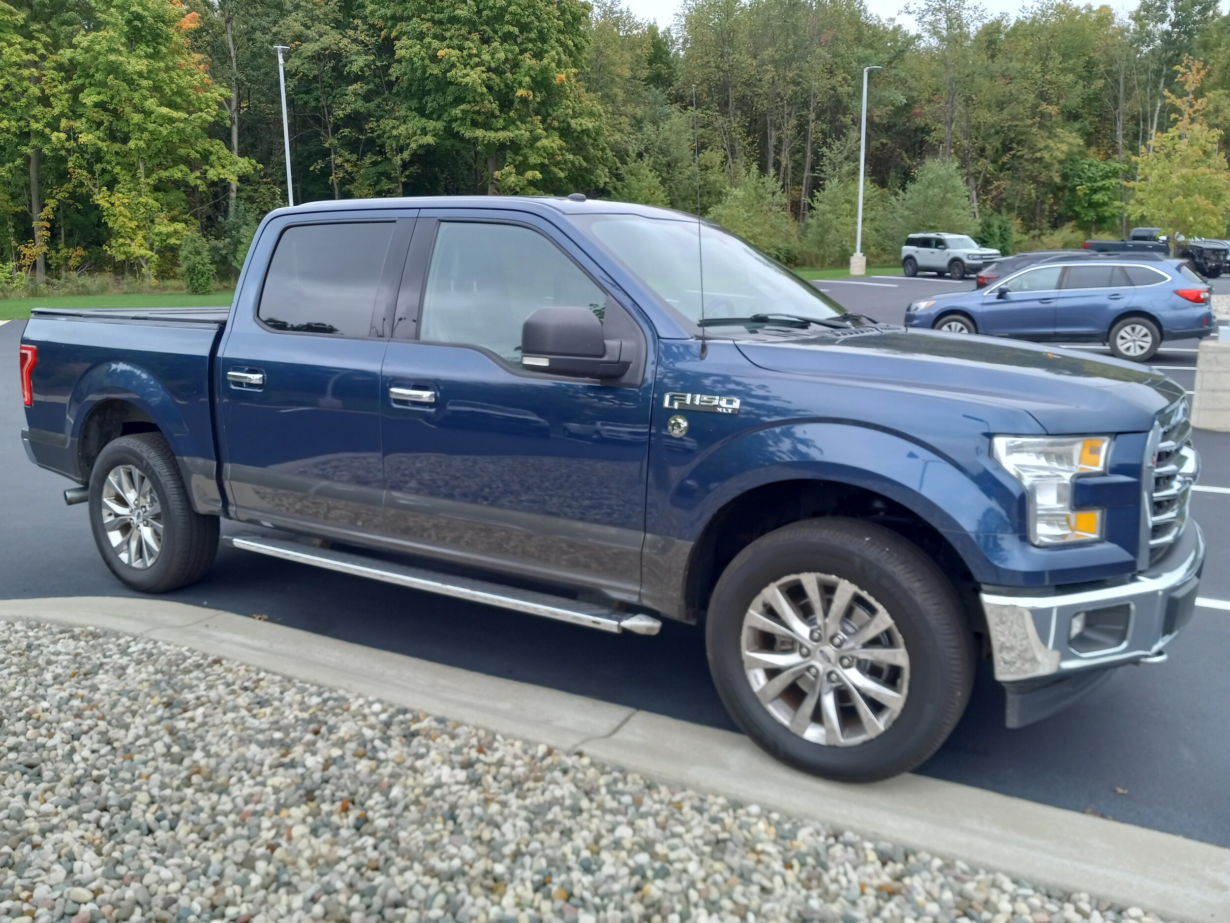 2017 Ford F-150 XLT photo 2