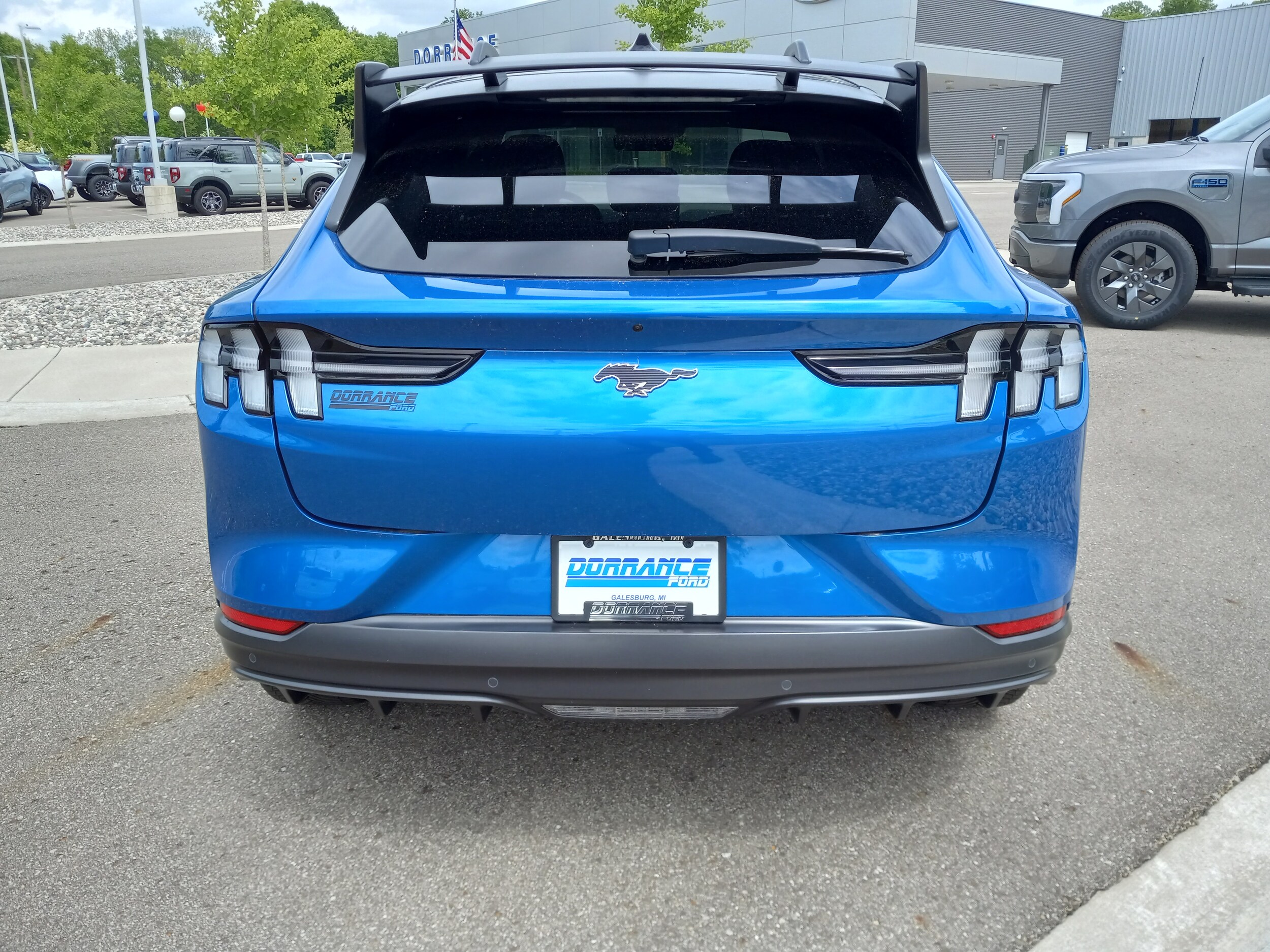 2025 Ford Mustang Mach-E GT - Photo 9