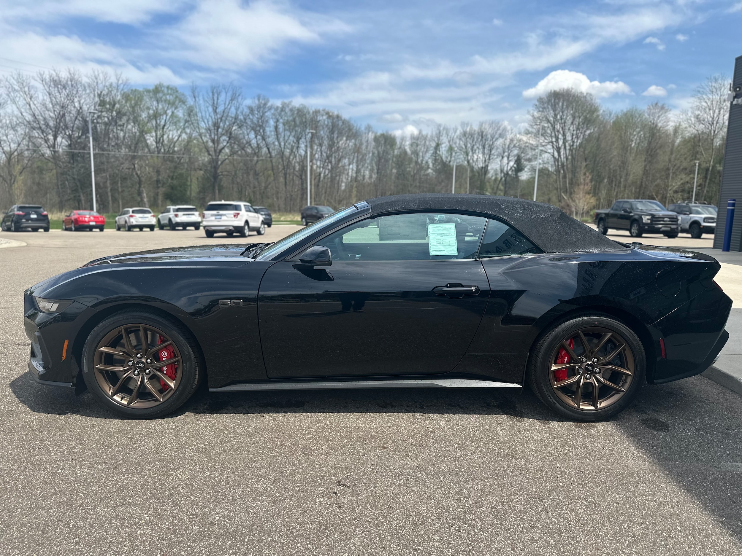 2025 Ford Mustang GT Premium Convertible - Photo 10