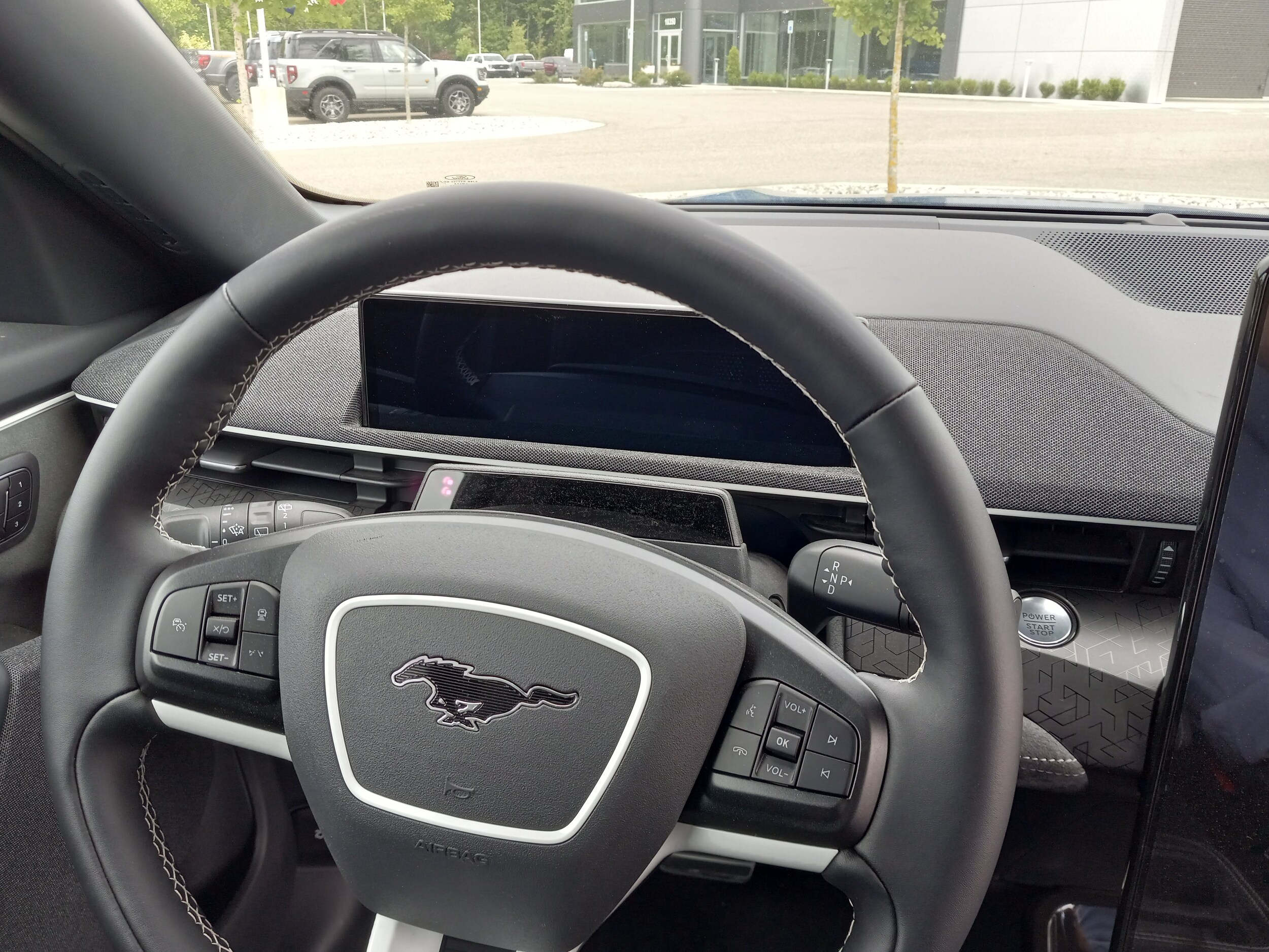 2025 Ford Mustang Mach-E GT - Photo 15