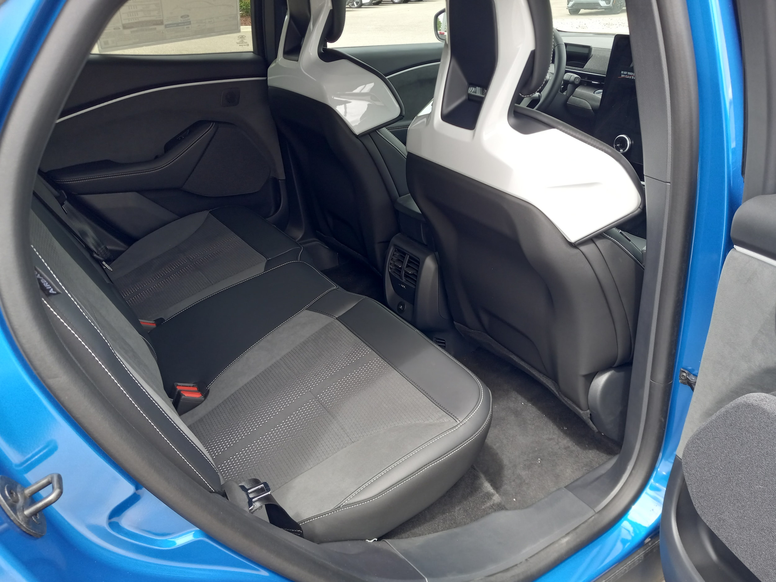 2025 Ford Mustang Mach-E GT - Photo 19