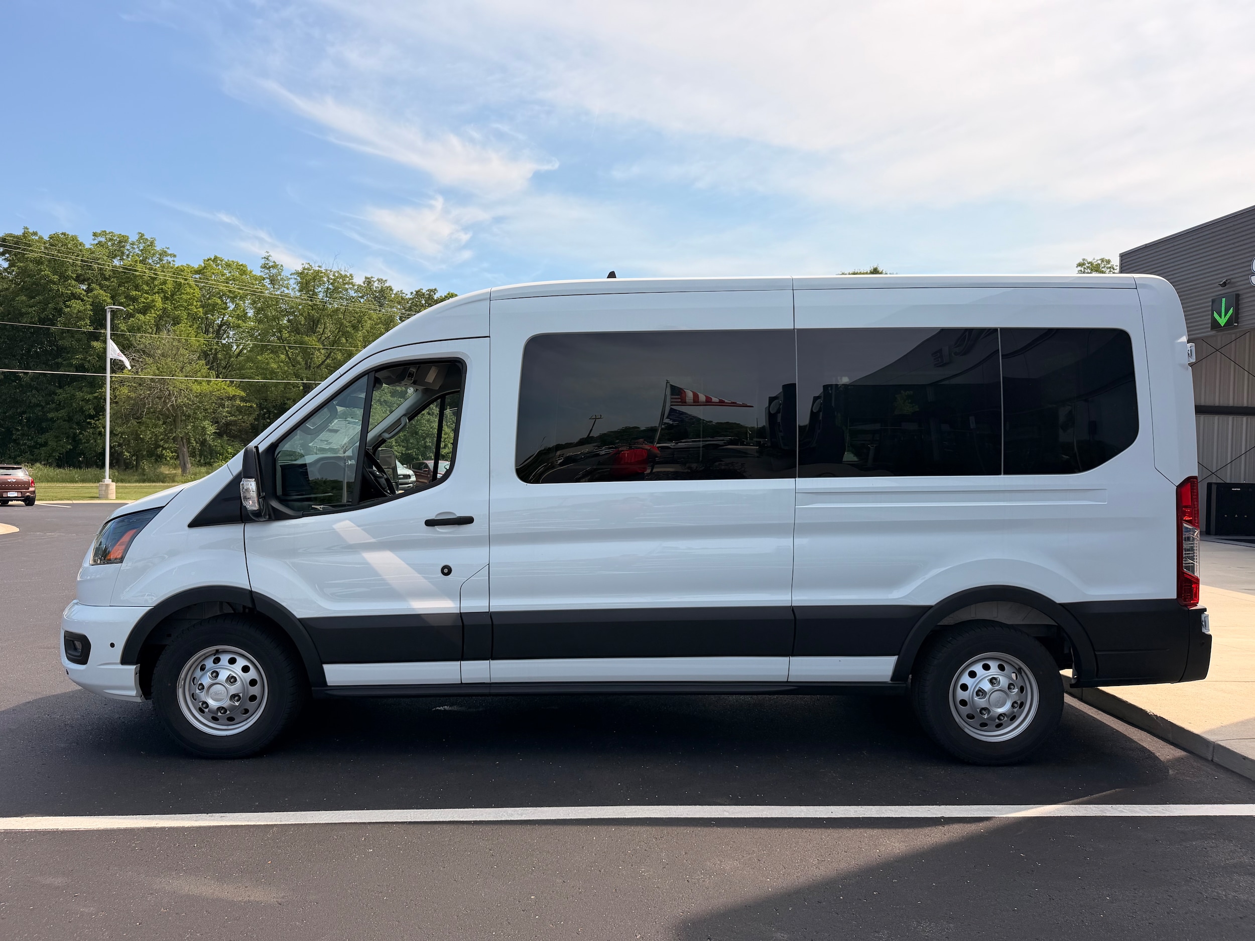 2025 Ford Transit Passenger Van XLT - Photo 7