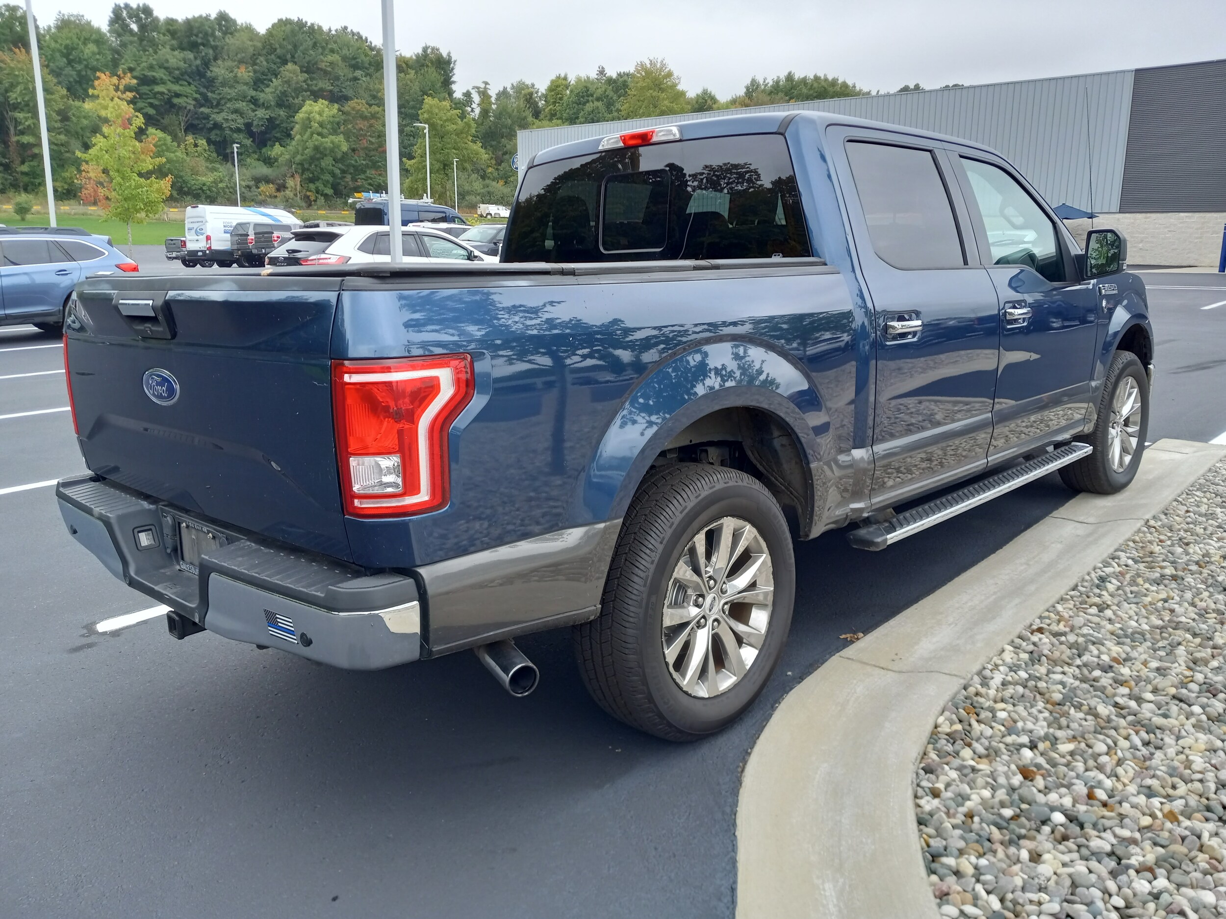 2017 Ford F-150 XLT photo 4