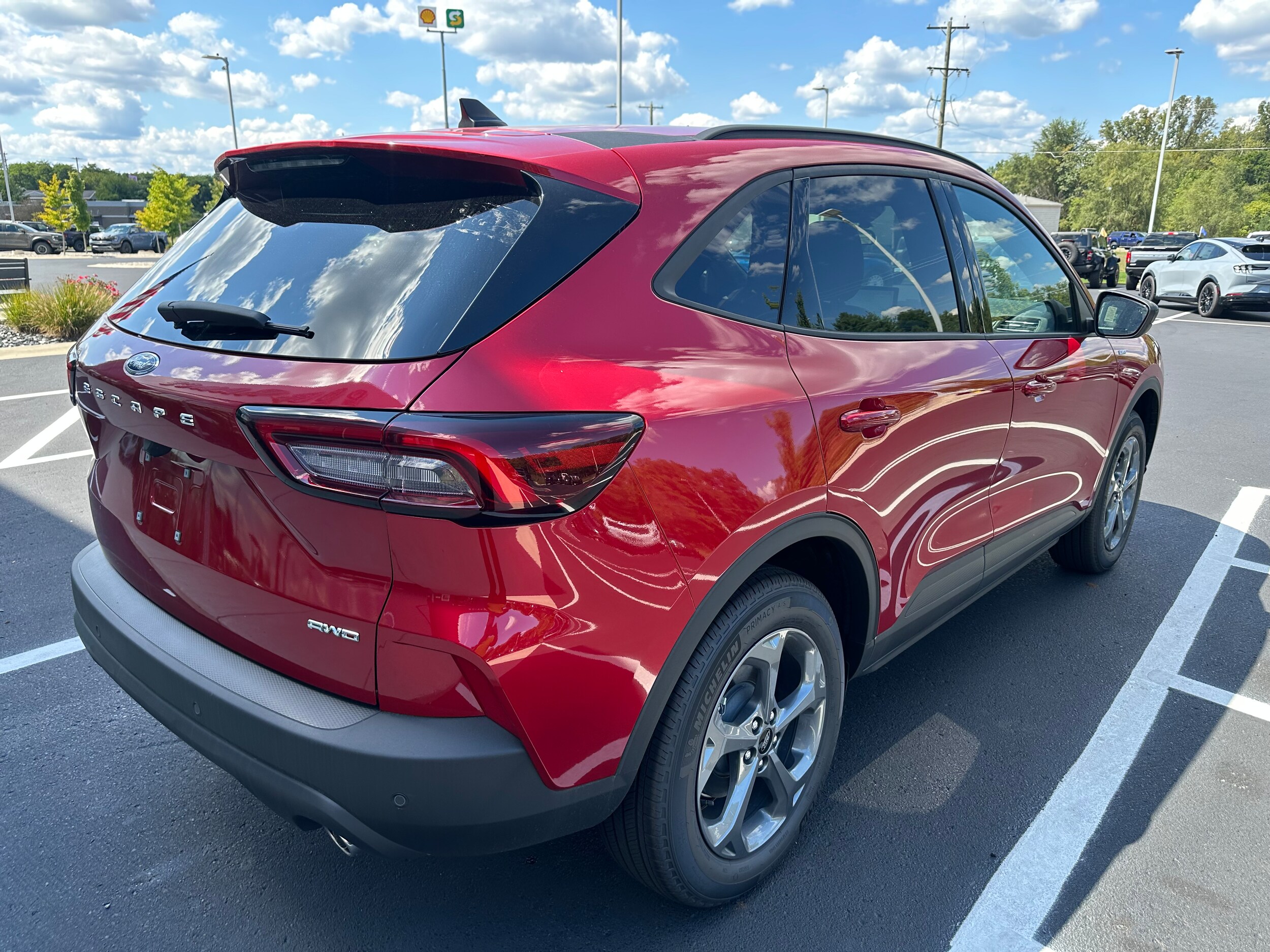 2025 Ford Escape ST-Line photo 3