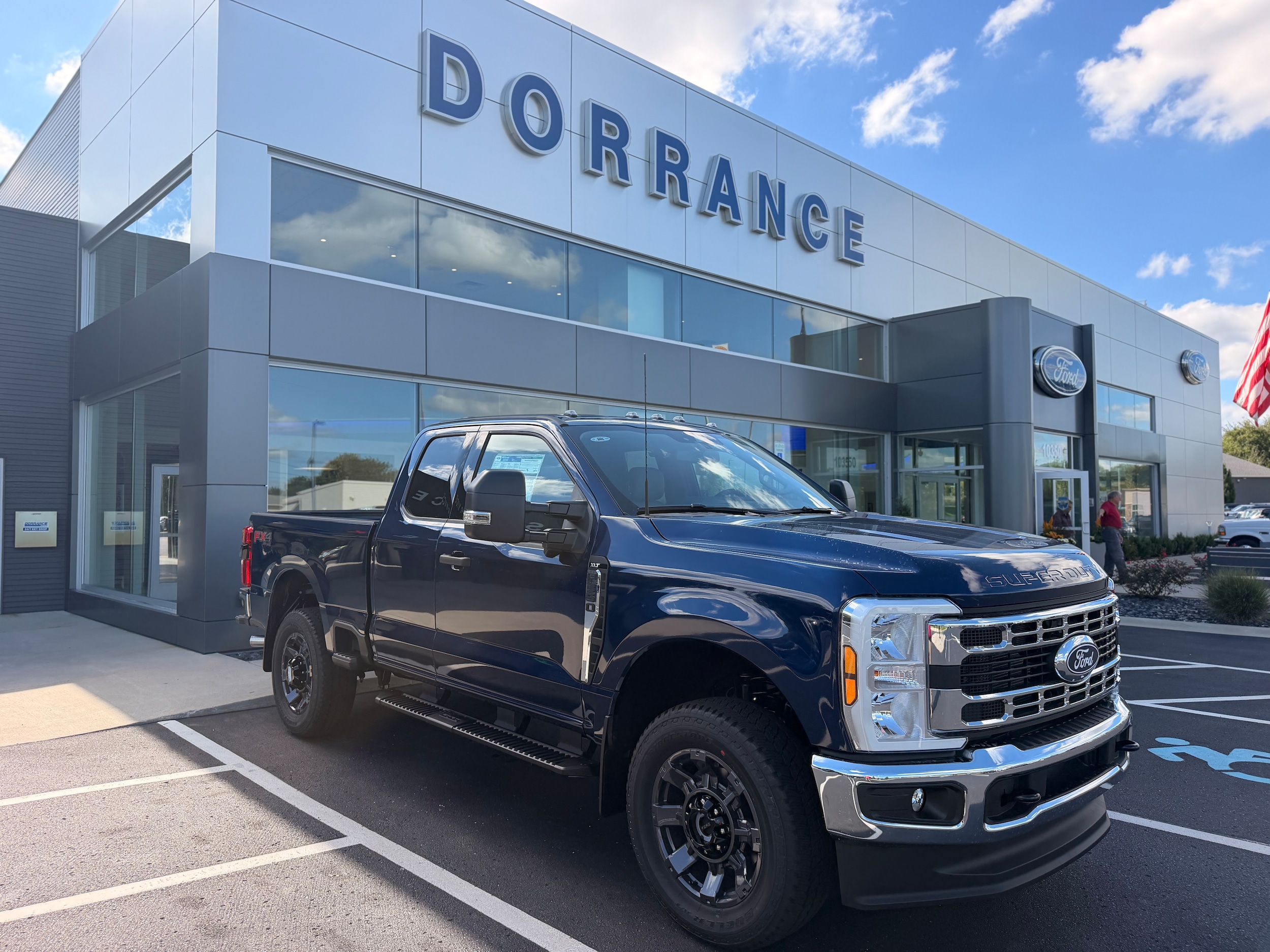 2027 Ford F-350 Super Duty XLT