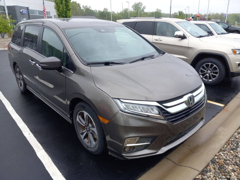 2018 Honda Odyssey Touring's photo