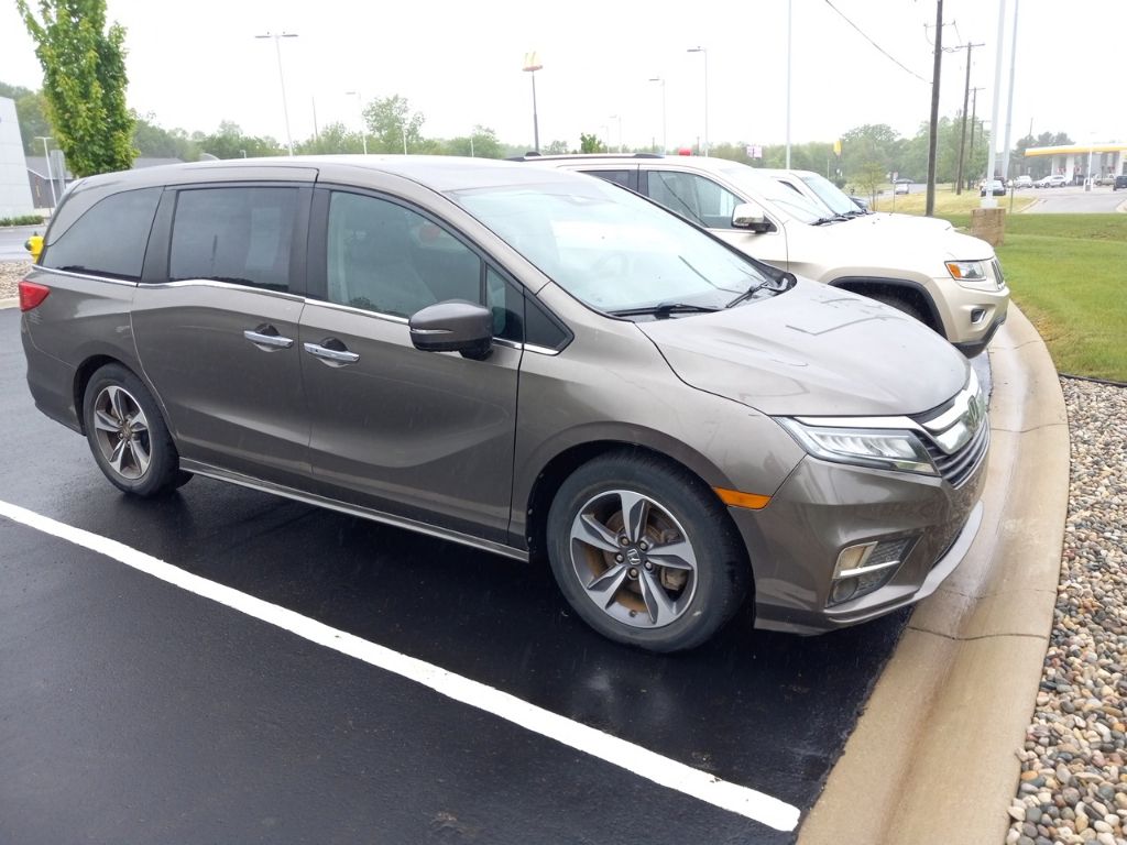 Used 2018 Honda Odyssey Touring with VIN 5FNRL6H80JB057197 for sale in Galesburg, MI