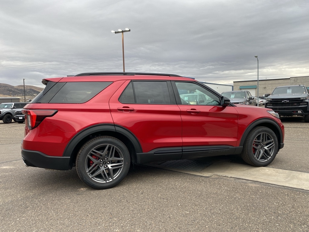 2026 Ford Explorer ST - Photo 19