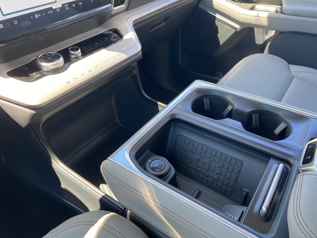 2025 Ford Expedition MAX Active - Photo 14