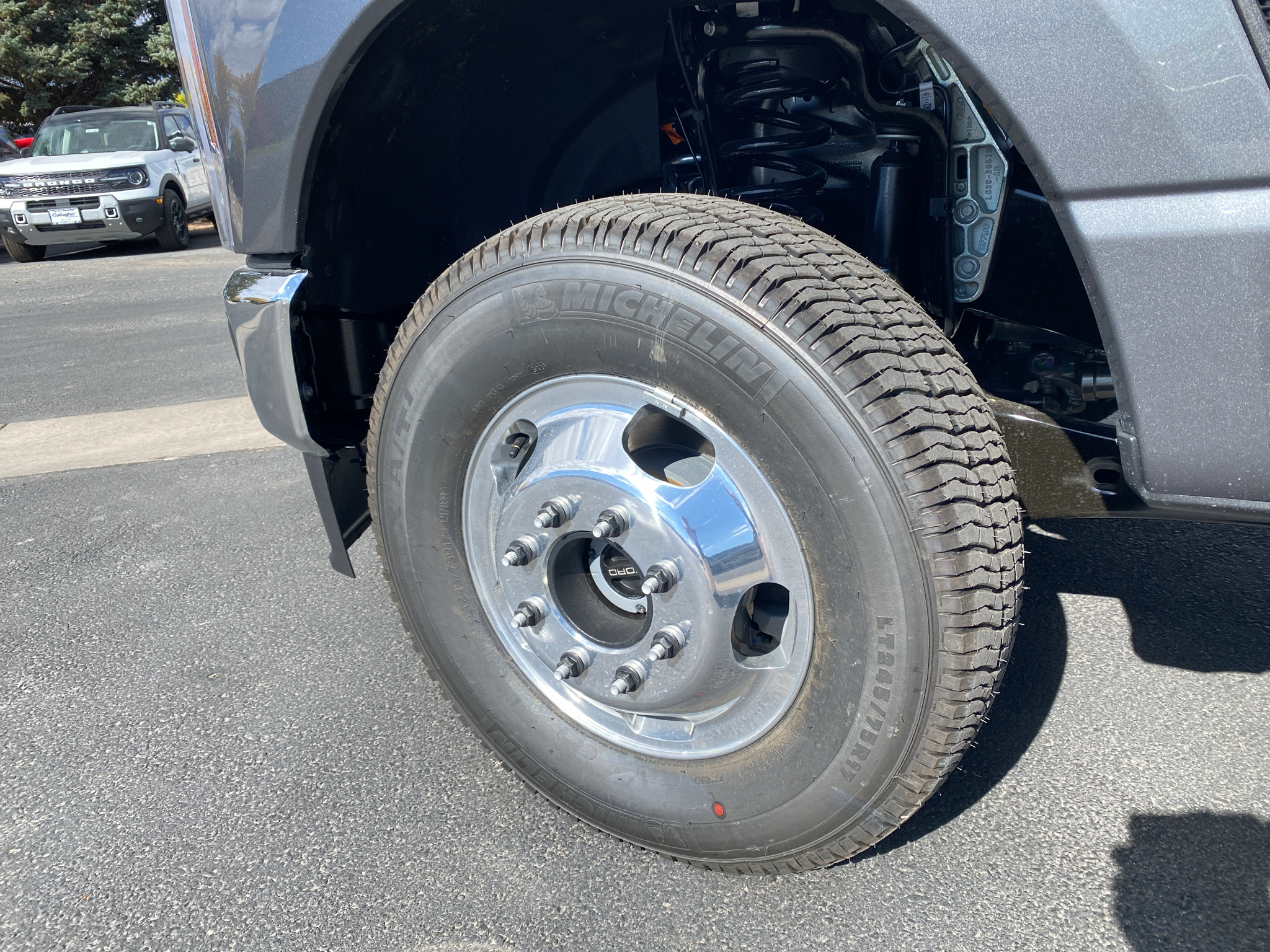 New 2027 Ford Super Duty F-350® Lariat® Truck Crew Cab