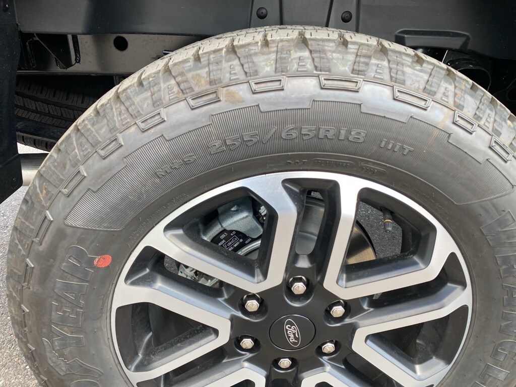2025 Ford Ranger Lariat photo 2