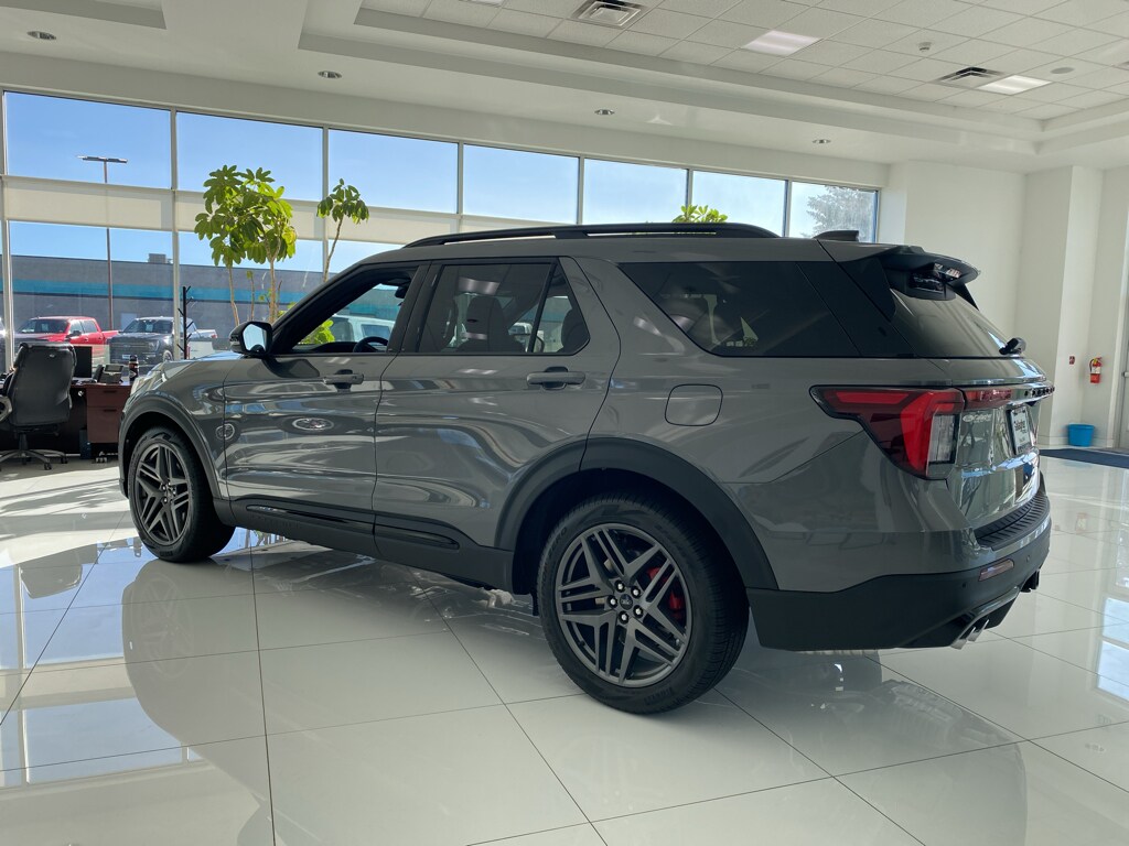 2026 Ford Explorer ST - Photo 20
