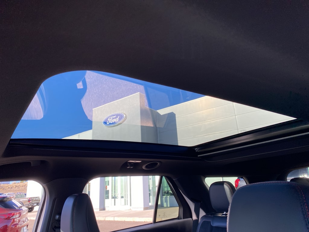 2026 Ford Explorer ST - Photo 14