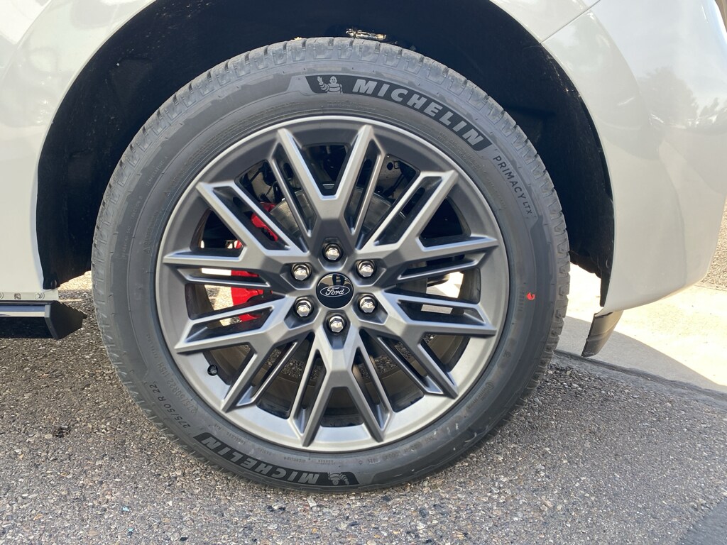 2025 Ford Expedition Platinum MAX photo 2