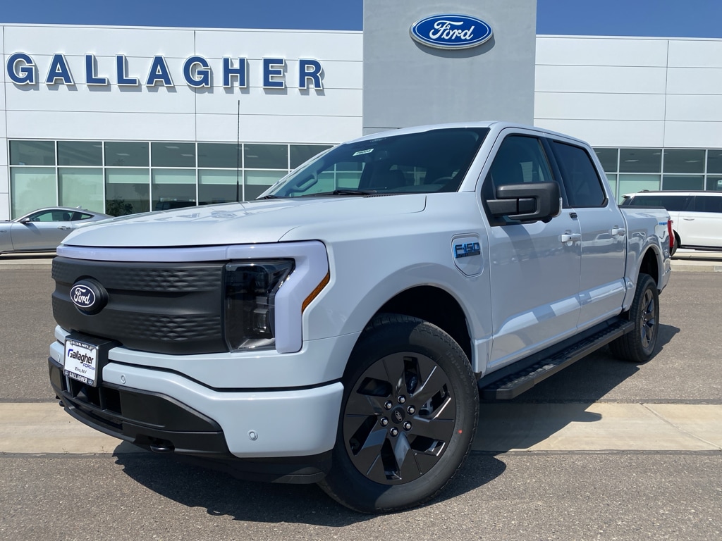 2025 Ford F-150 Lightning Flash's photo