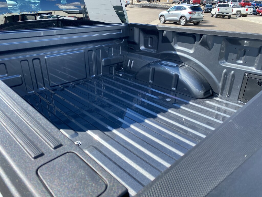 2025 Ford F-150 STX photo 4