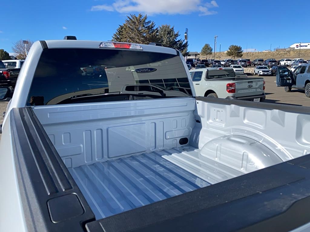 2025 Ford F-150 STX photo 4