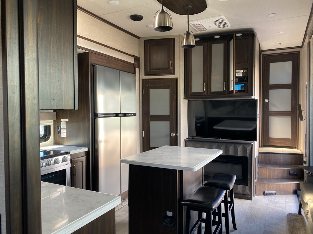 Used 2019 Grand Design Momentum