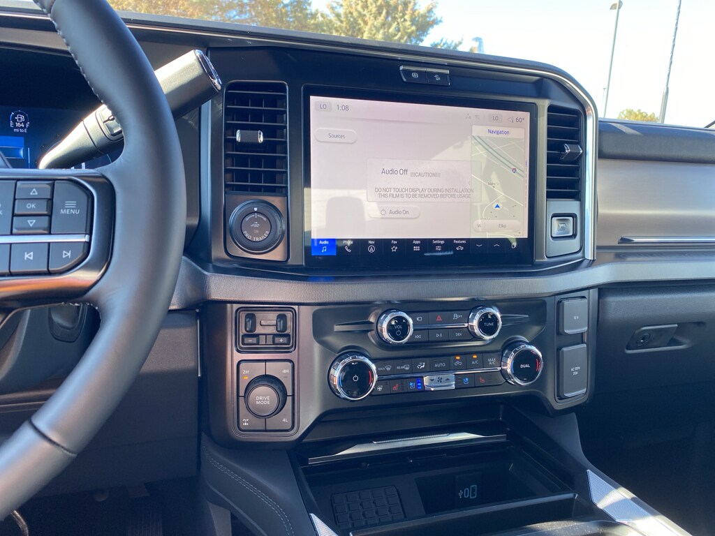 2026 Ford F-350 Super Duty Platinum - Photo 11