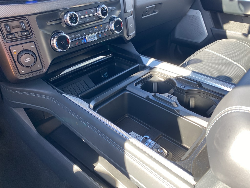 2026 Ford F-350 Super Duty Platinum - Photo 13