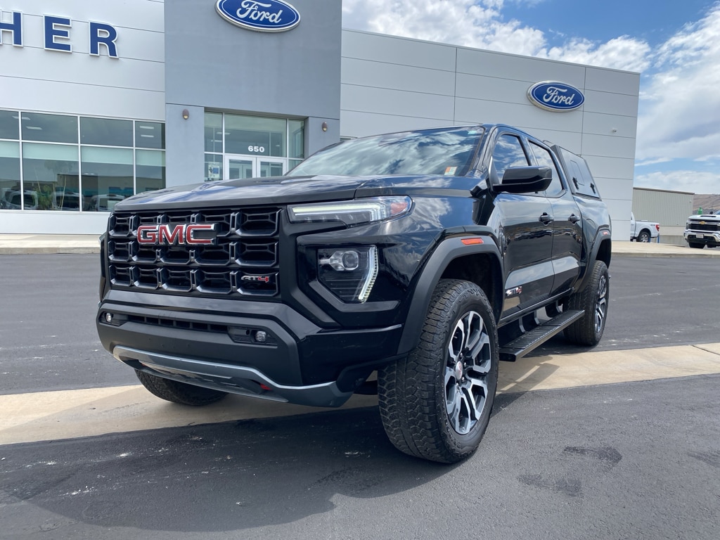 2023 GMC Canyon AT4 4WD Crew Cab Short Box's photo