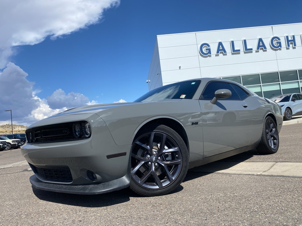 2023 Dodge Challenger R/T's photo