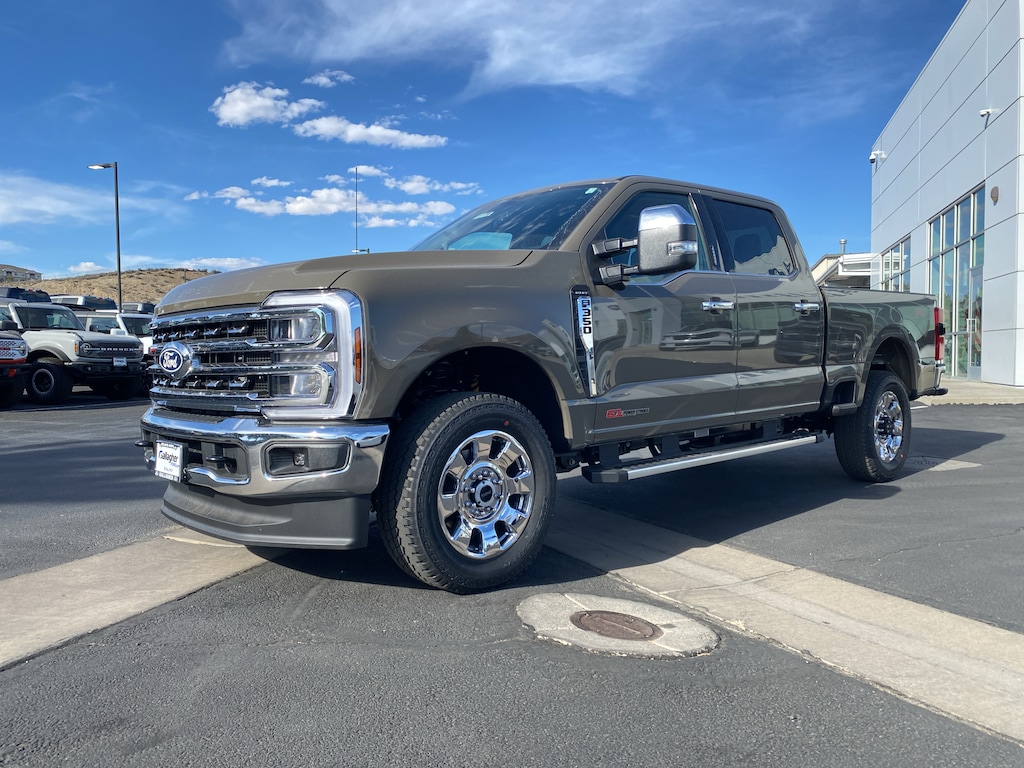 New 2027 Ford Super Duty F-350® Lariat® Truck Crew Cab