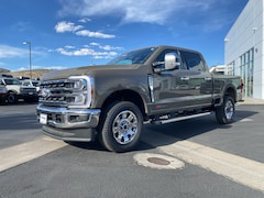 2027 Ford Super Duty F-350&reg; Lariat&reg; Truck Crew Cab