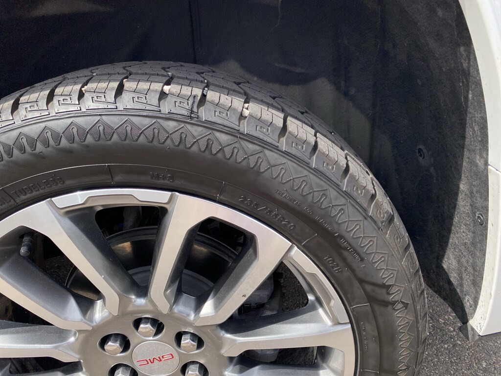 2022 Gmc Acadia Denali photo 2