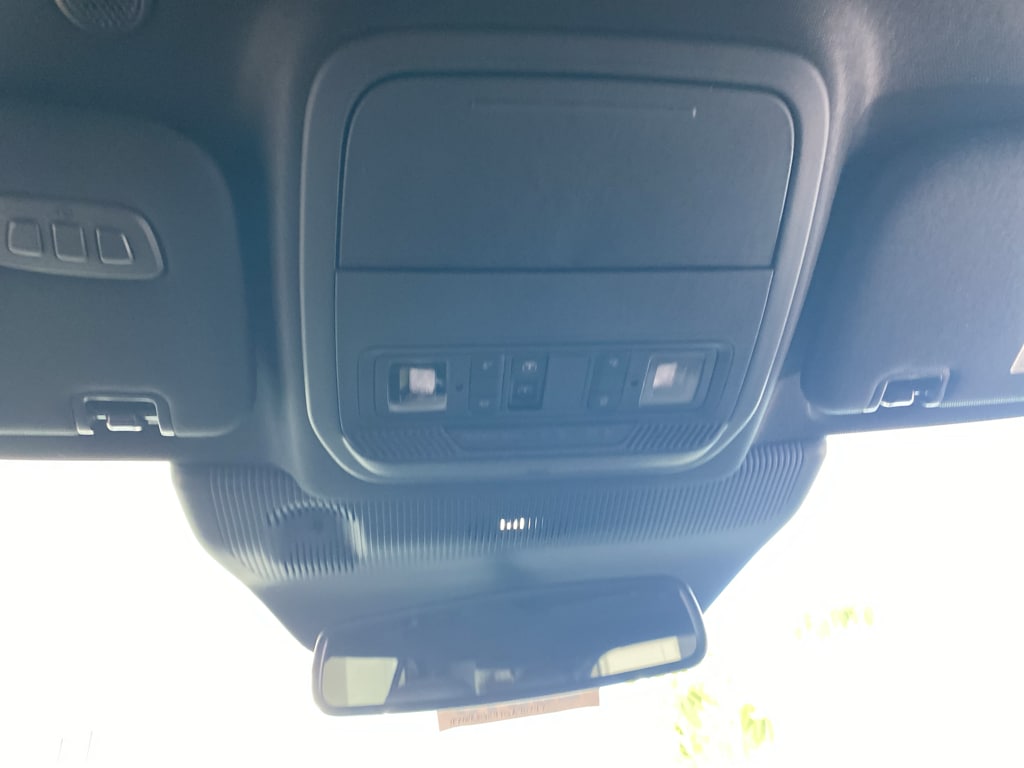 2026 Ford Explorer ST - Photo 10