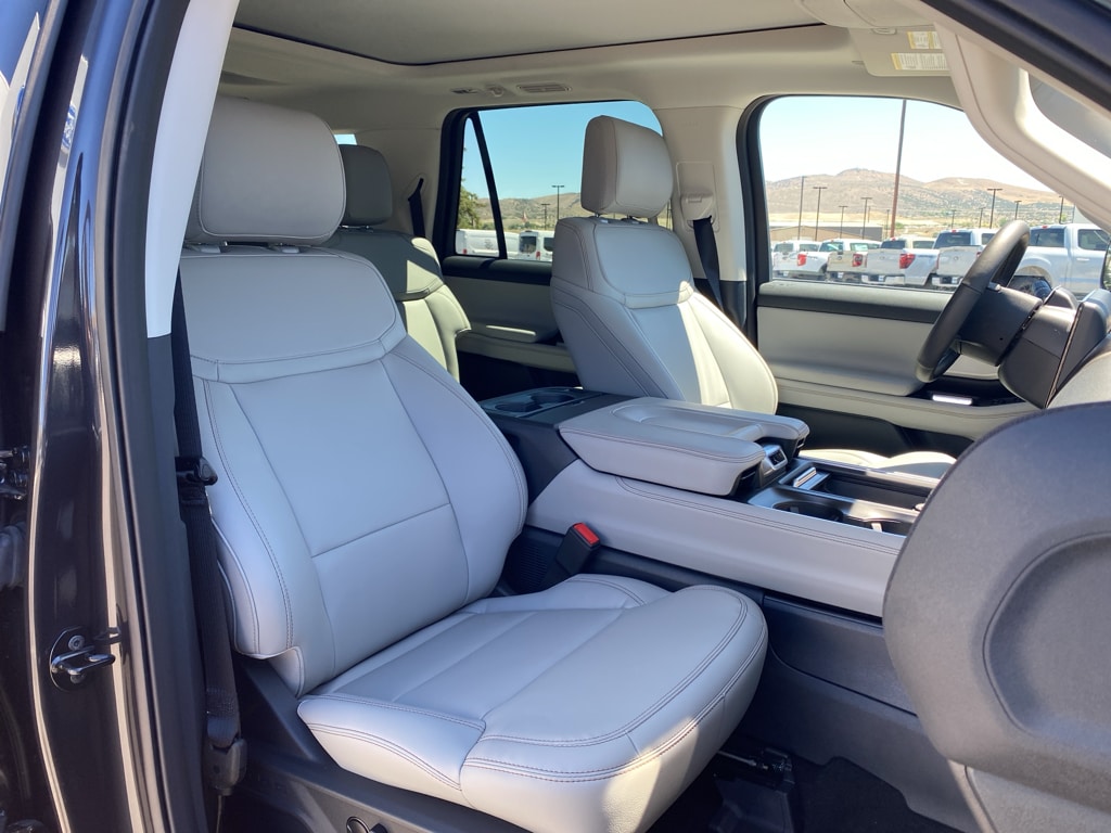 2025 Ford Expedition MAX Active - Photo 8