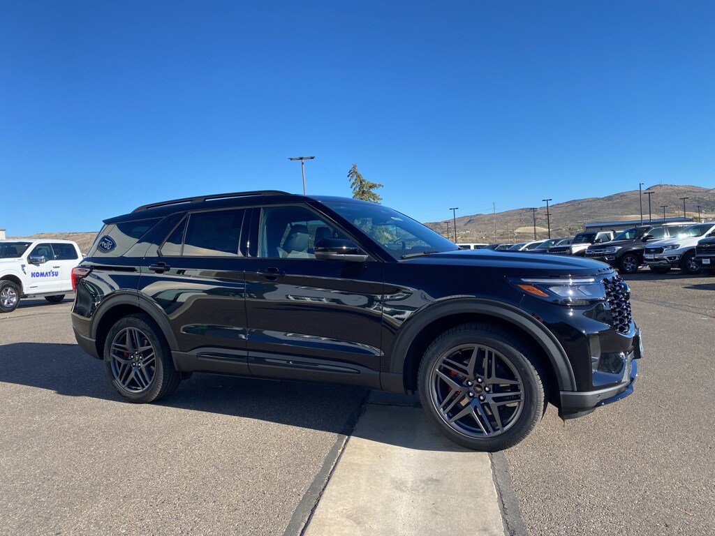 2026 Ford Explorer ST - Photo 19