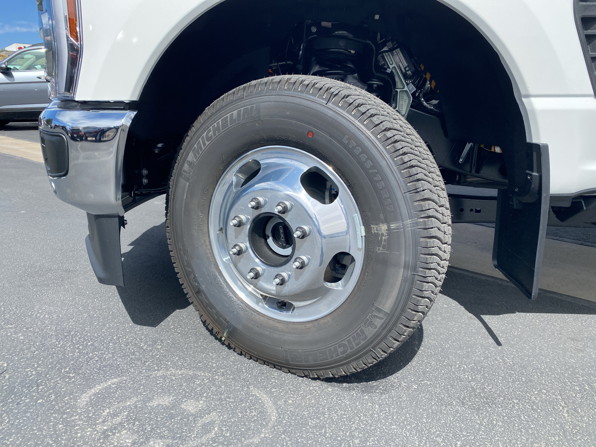 New 2027 Ford Super Duty F-350® Lariat® Truck Crew Cab