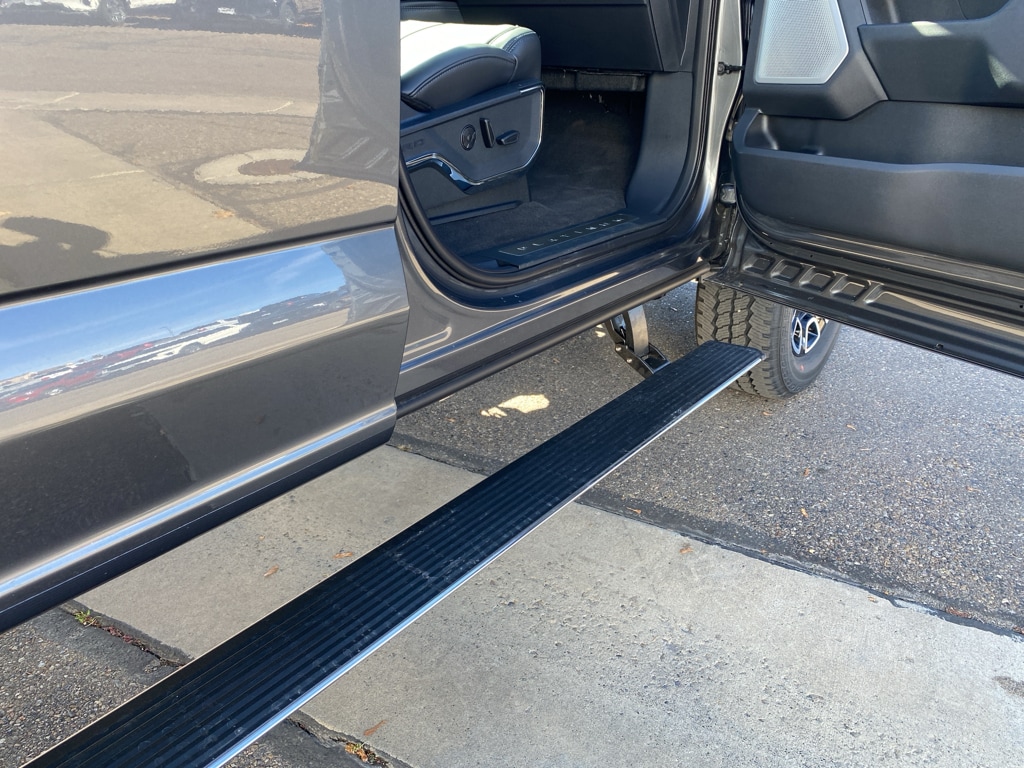 2026 Ford F-350 Super Duty Platinum - Photo 17