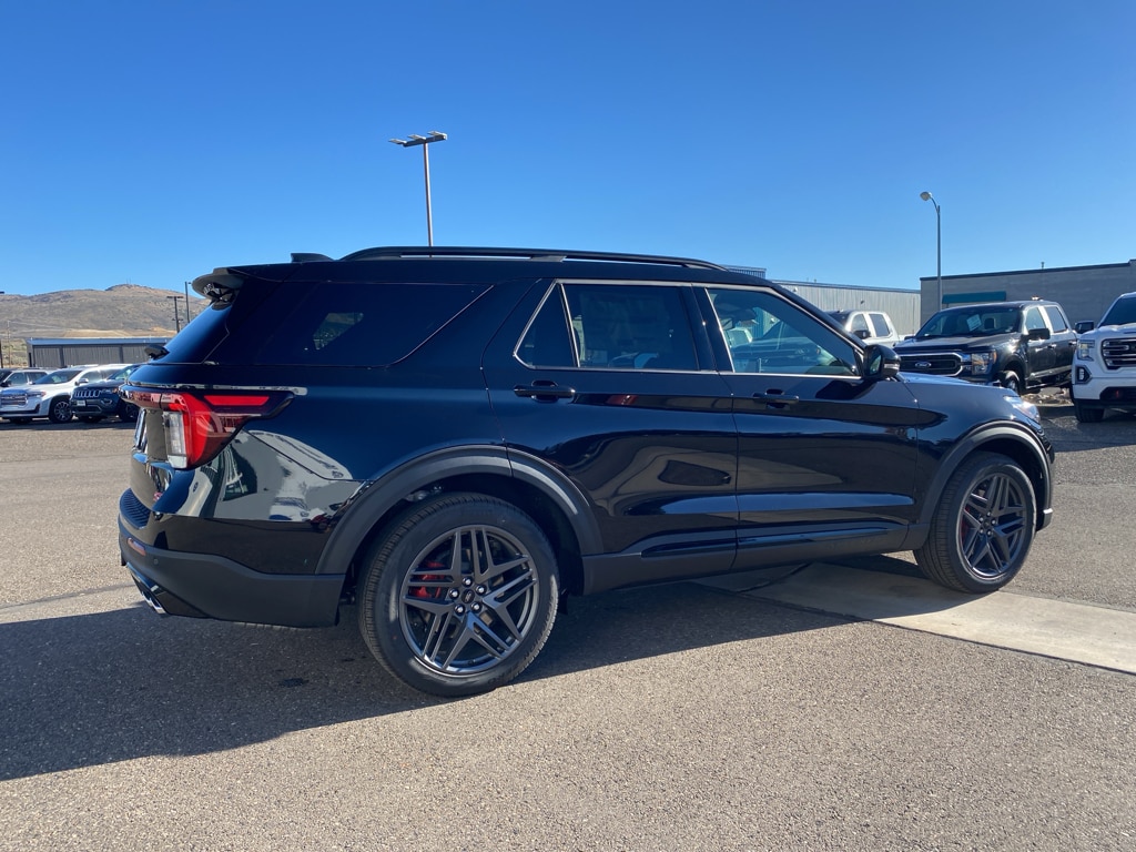 2026 Ford Explorer ST - Photo 22