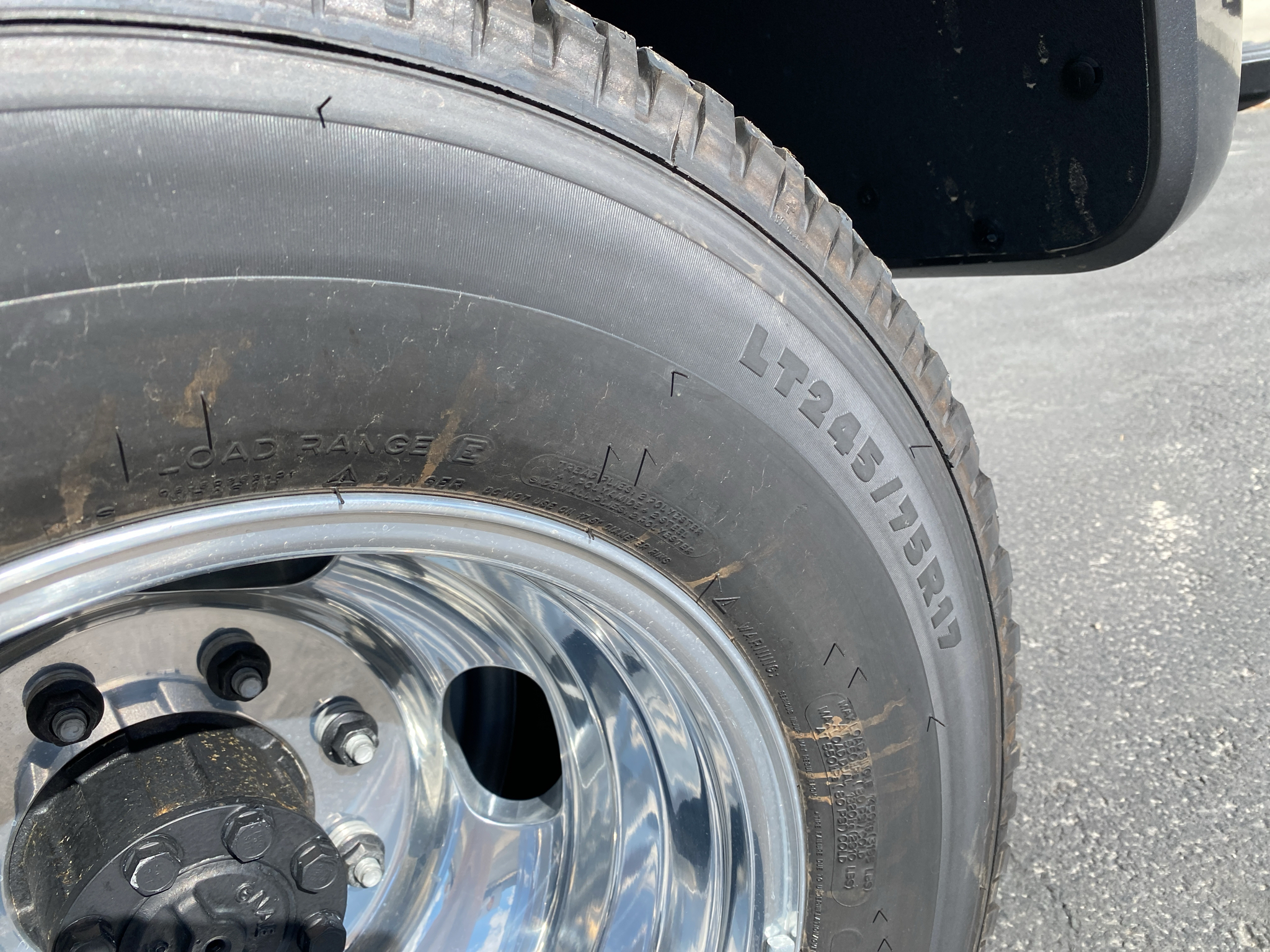 New 2027 Ford Super Duty F-350® Lariat® Truck Crew Cab