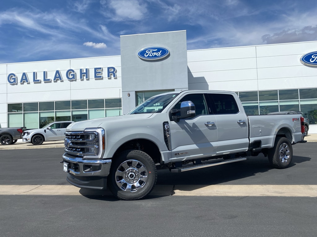 New 2026 Ford Super Duty F-350® Lariat® Truck Crew Cab