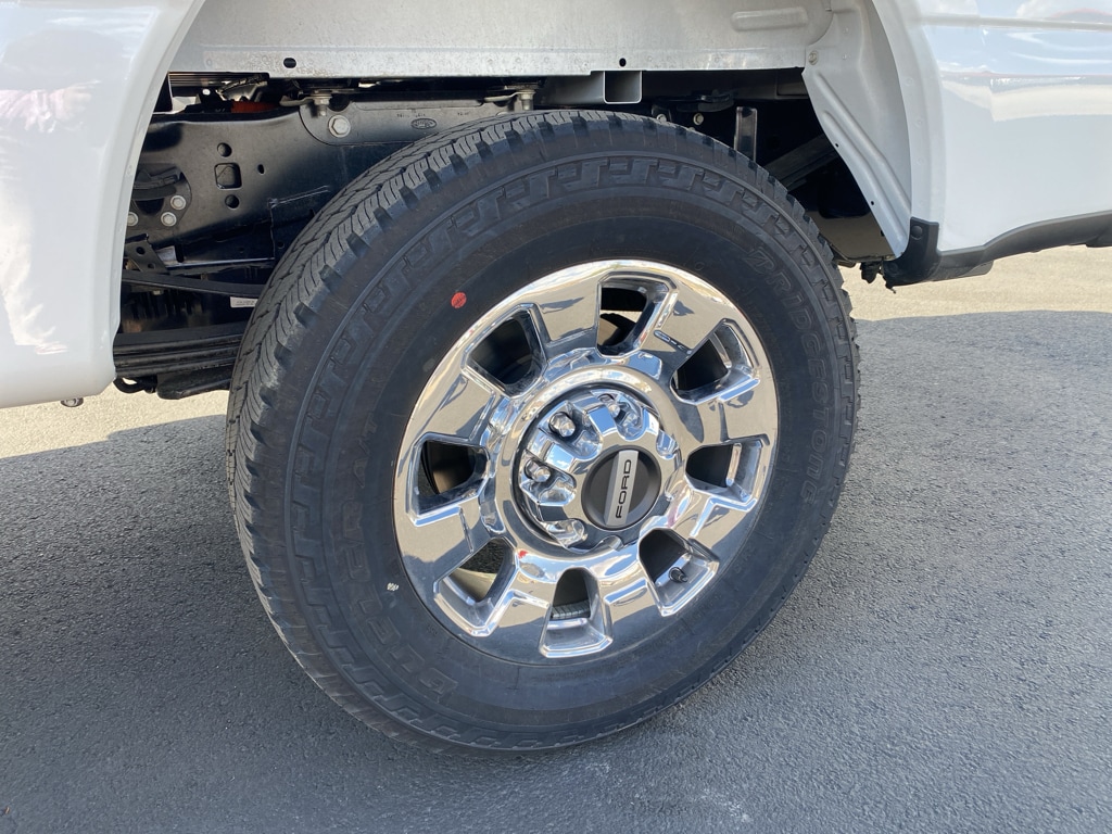 New 2026 Ford Super Duty F-350® Lariat® Truck Crew Cab