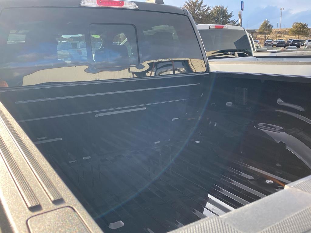 2025 Ford F-150 Lariat photo 4